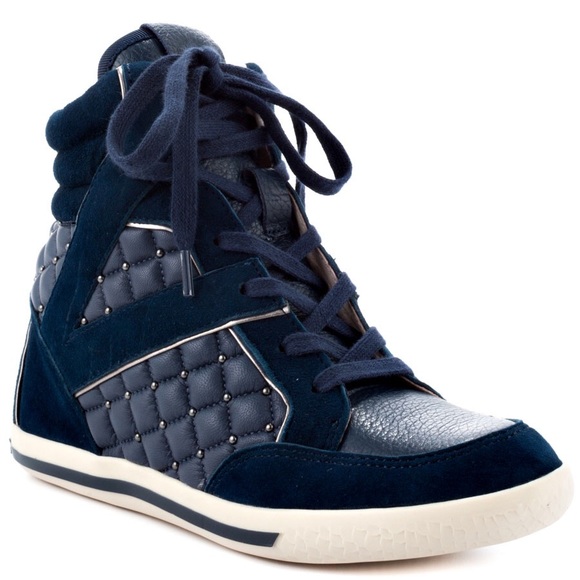 Vince Camuto Shoes - Vince Camuto teal wedge sneaker